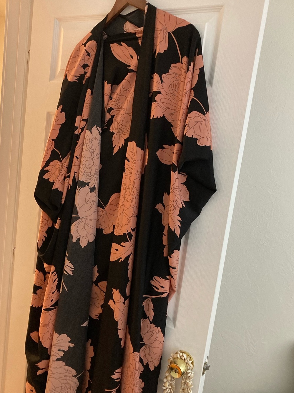 Ninth & Maple large Black & Peach  Floral Kaftan Maxi Dress and robe